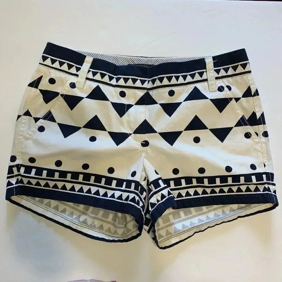 J Crew Chino Stretch Shorts‎ Women's Size 00 White With Blue Geometric Pattern - Picture 1 of 5